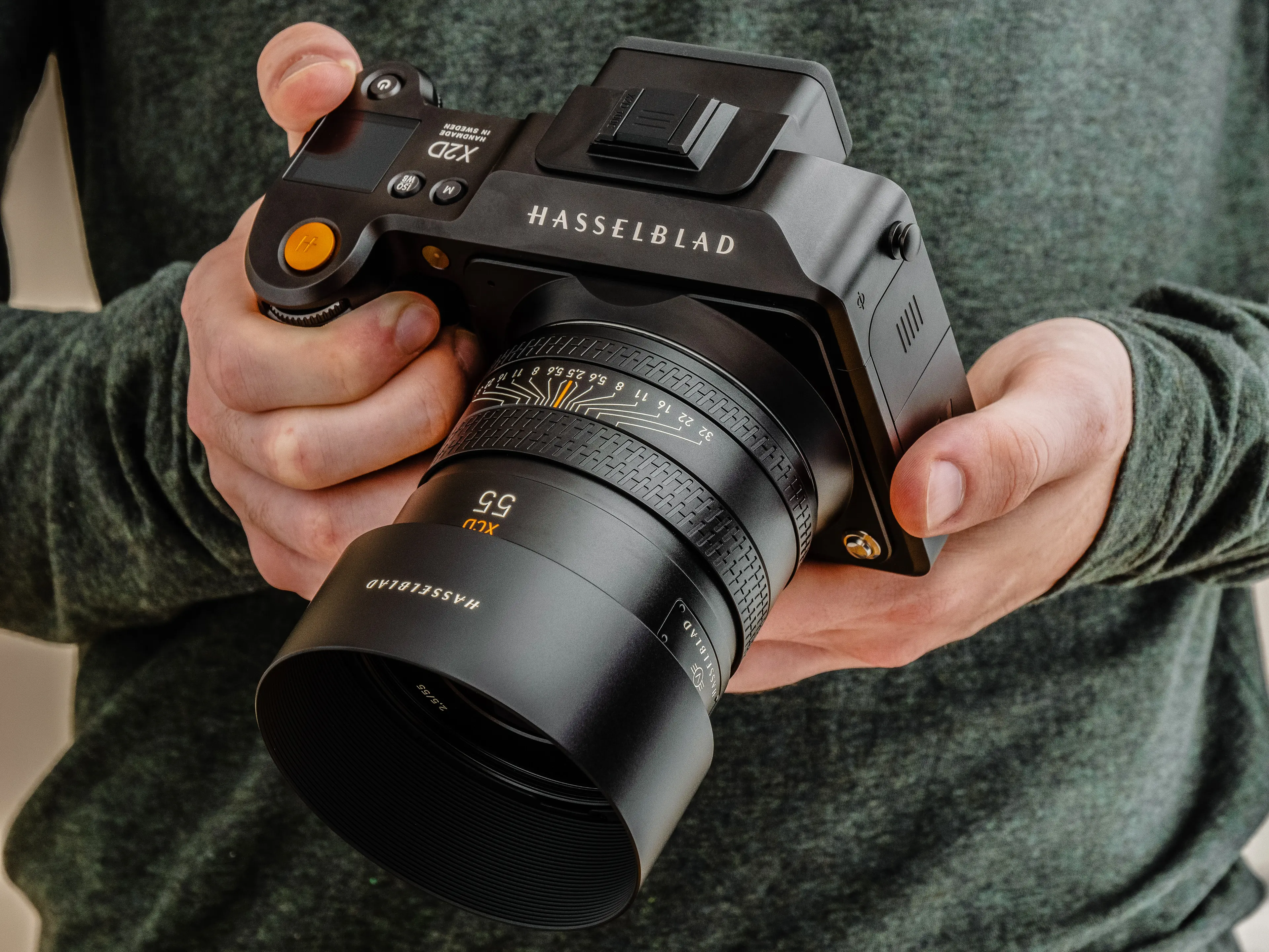 Mengapa Kamera Hasselblad Menjadi Standar Emas di Dunia Medium Format? Ini Alasannya.