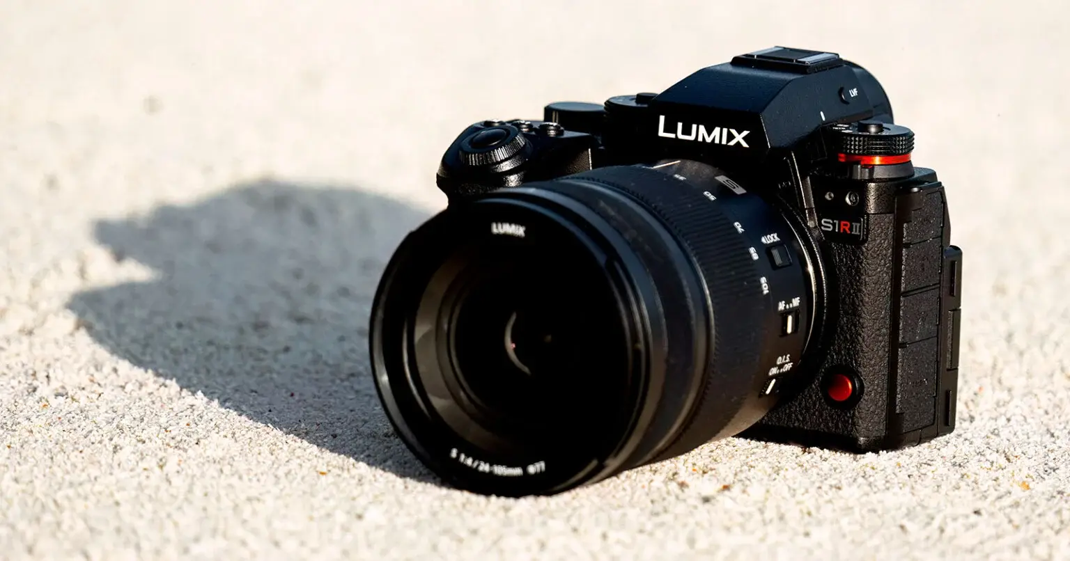 Kamera Panasonic LUMIX S1R II Dirilis, Bisa Rekam Video 8K 30fps, 6.4K 30fps Open Gate, 5.9K 60fps, dan 4K 120fps.