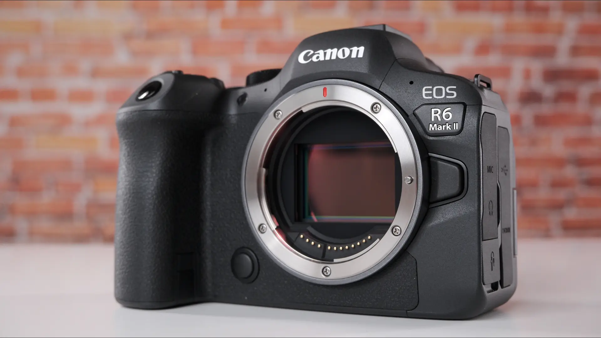 Canon-R6-Mark-II-review.webp