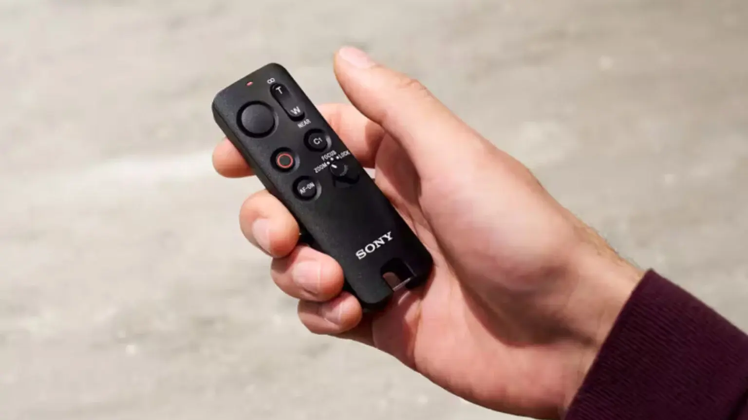 sony-grip-2-1536x863.webp