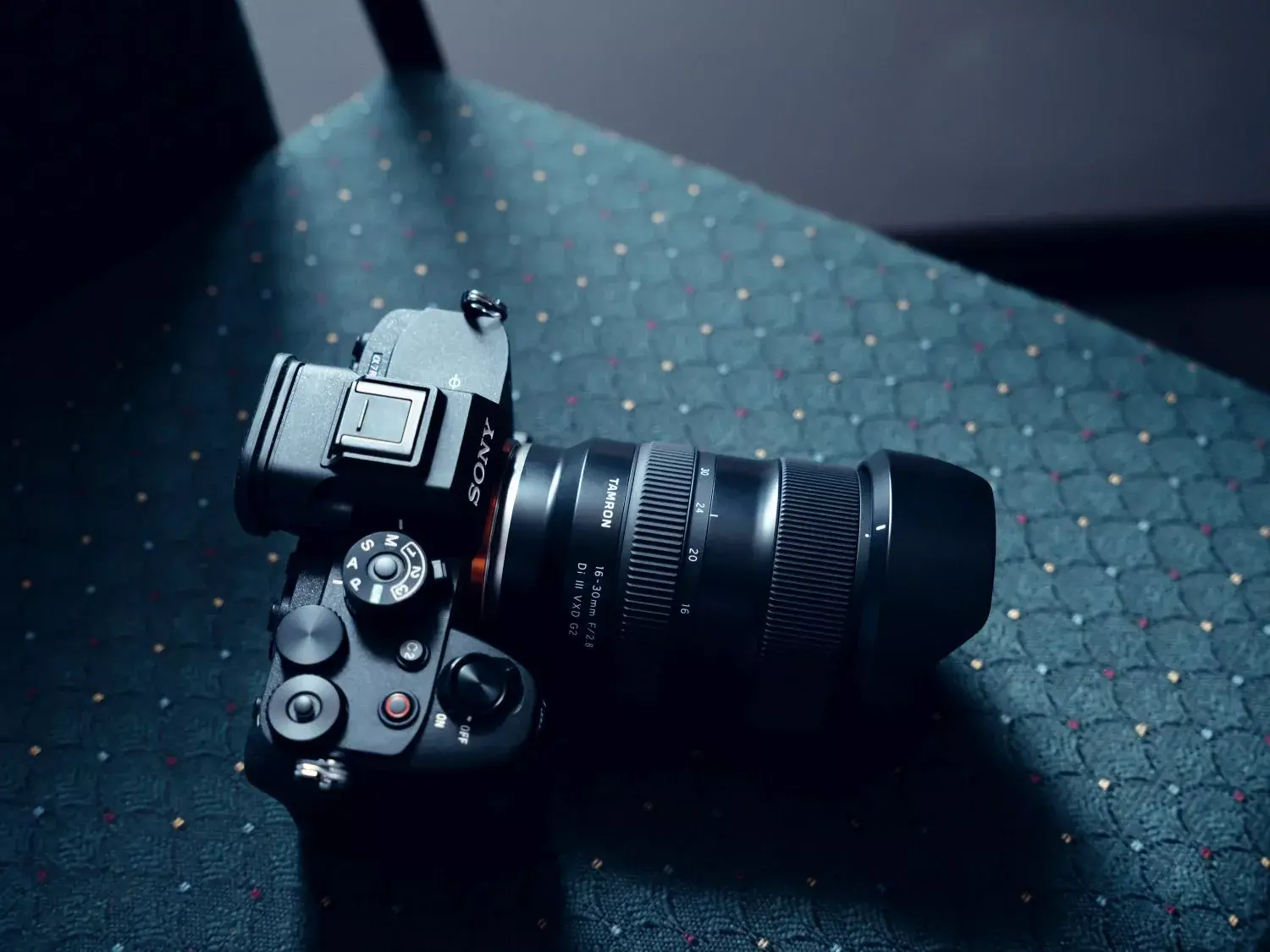 6 Alasan Kenapa Kamu Harus Punya Lensa Tamron 16-30mm F/2.8 Di III VXD G2