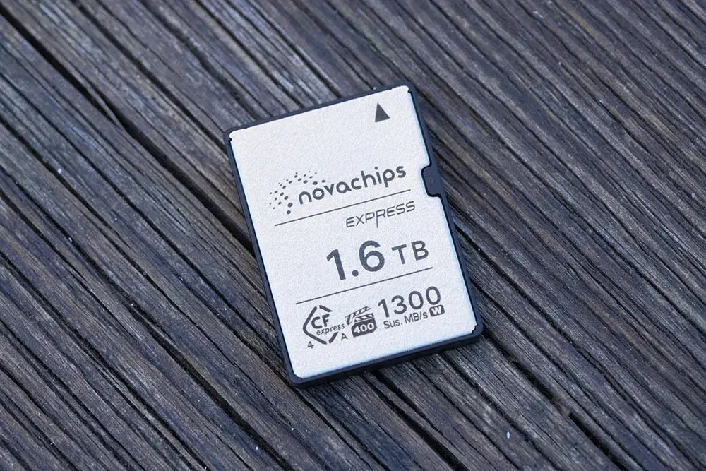 NOVACHIPS EXPRESS CFexpress-A 1.6TB, Kartu Memori 1.6TB Tercepat di Kelasnya.