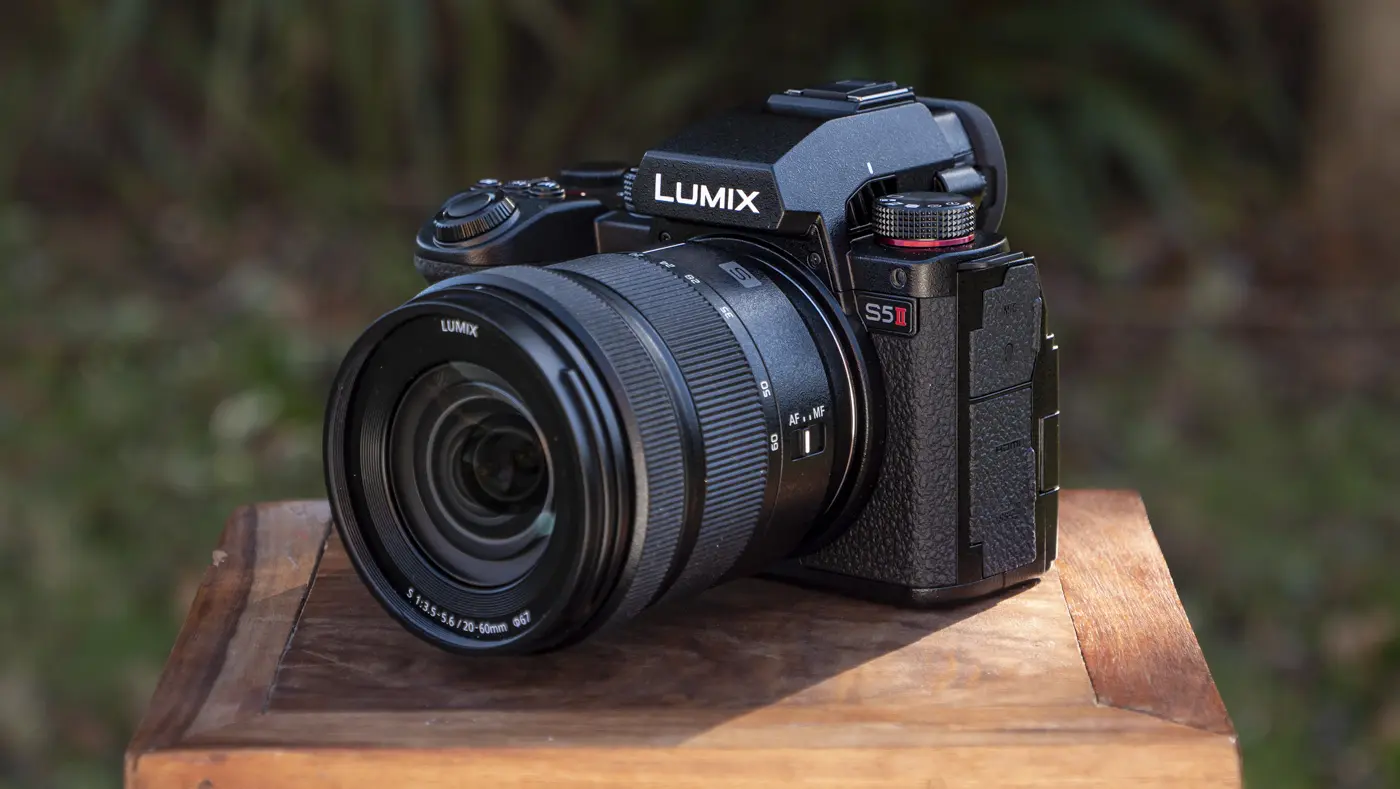 Update Firmware: Lumix S5II, S5IIX, GH7, and G9II Dapatkan Kemampuan Lumix Lab & Frame Markers yang Lebih Baik.