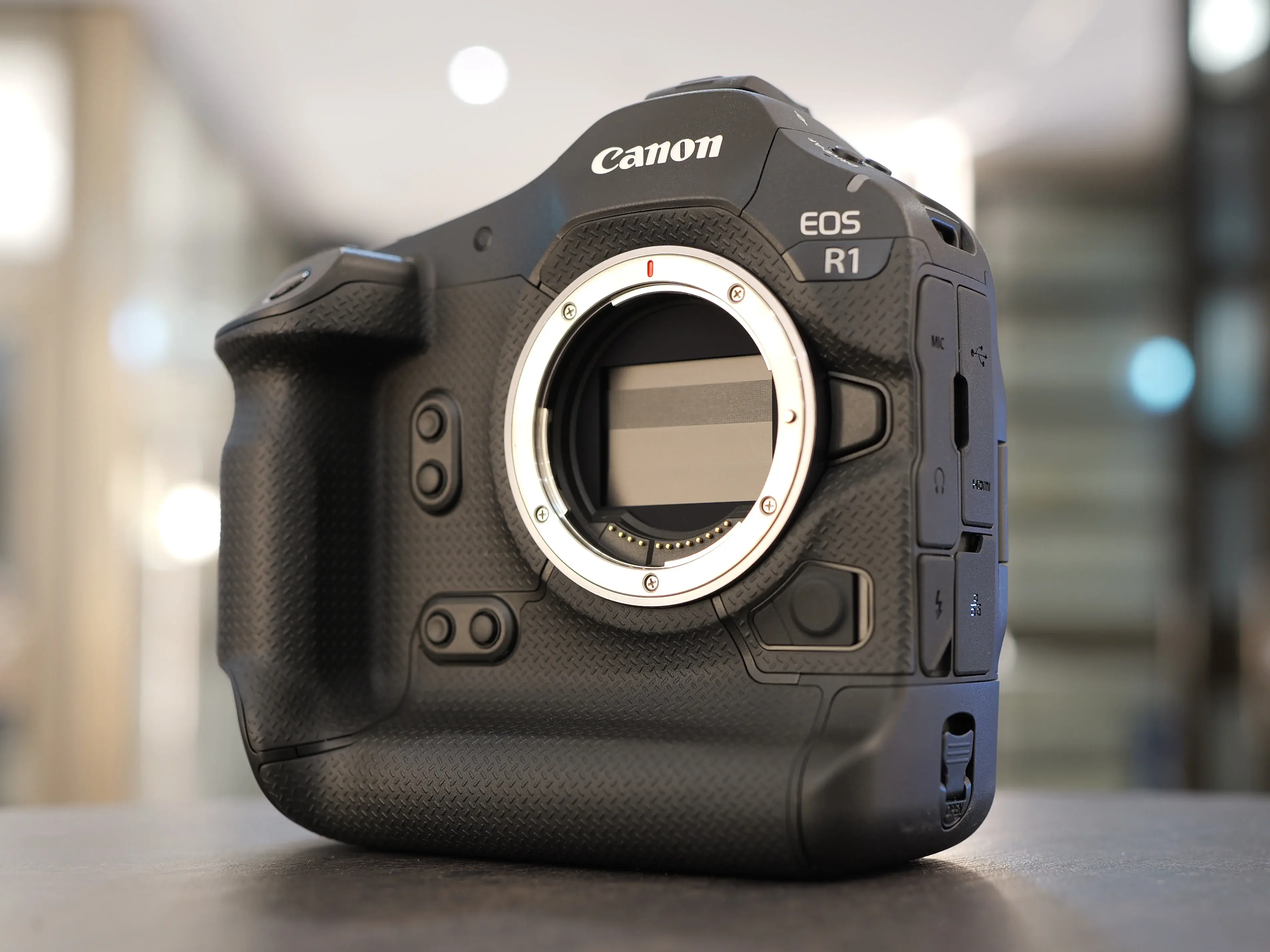 Canon EOS Punya Fitur In-Camera Upscaling, Resolusi Foto Bisa Jadi 96 MP.