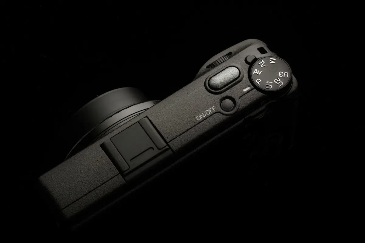 Ricoh GR IV Nanti Bisa Menyaingi Sony, Nikon dan Canon? Ini Penjelasannya.