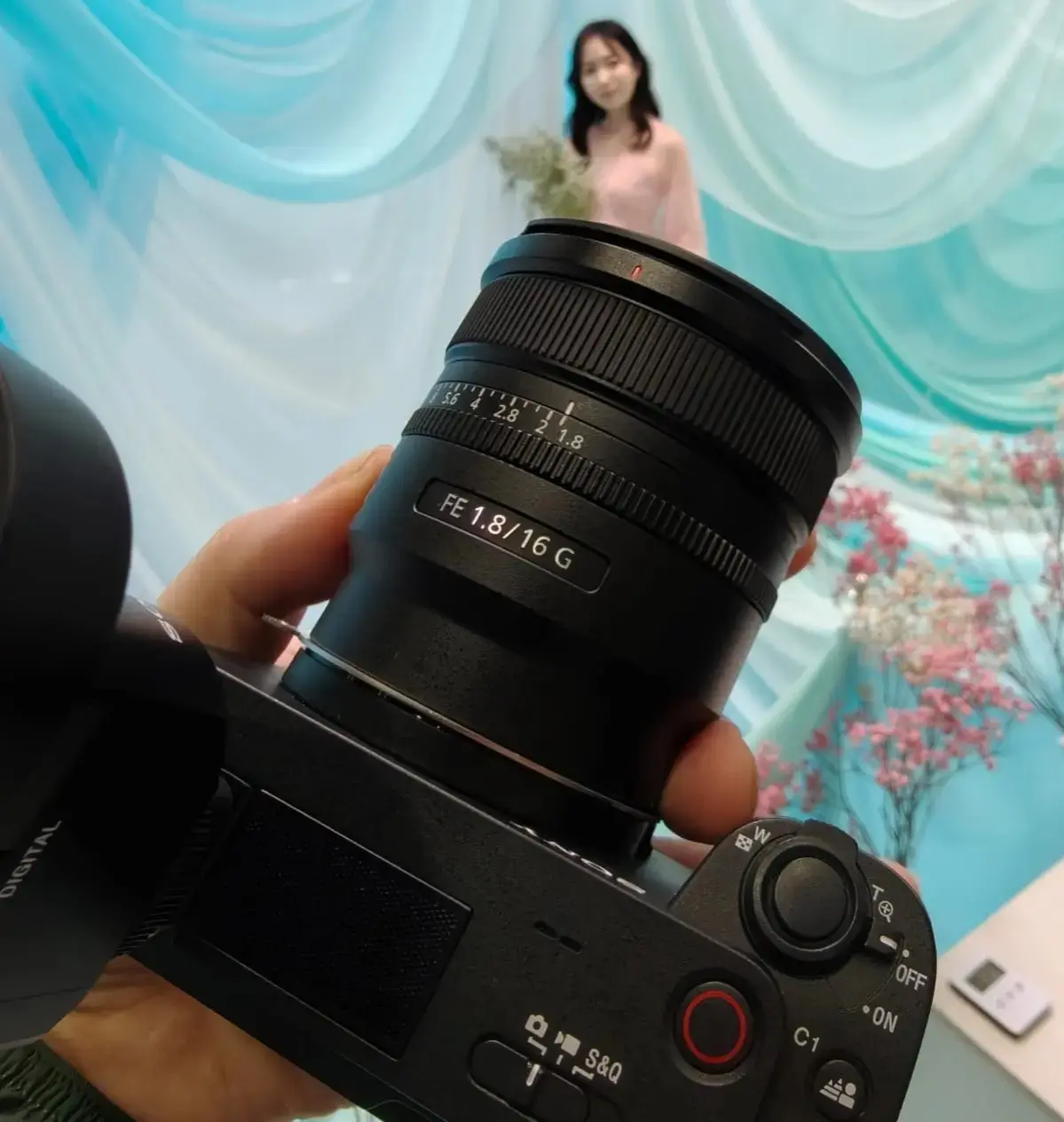 5 Alasan kamu Harus Memiliki Lensa Sony FE 16mm f/1.8 G.